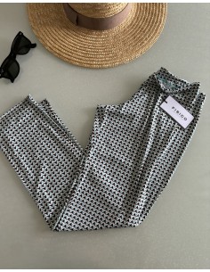 Pantalone stretto Fisico