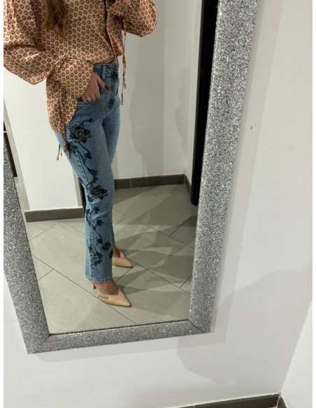 Jeans con ricami floreali NKN Nekane