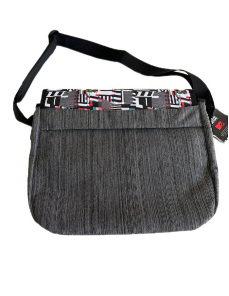 Convertible bag flap MTV