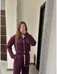 Completo di tuta viola... 2