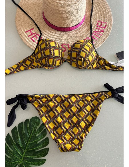 Bikini giallo Bisbigli