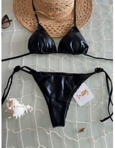 Bikini a triangolo laminato...