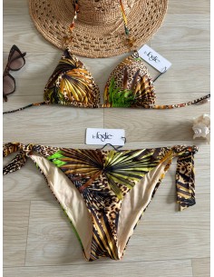 Bikini Indonesia Le foglie