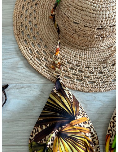 Bikini Indonesia Le foglie