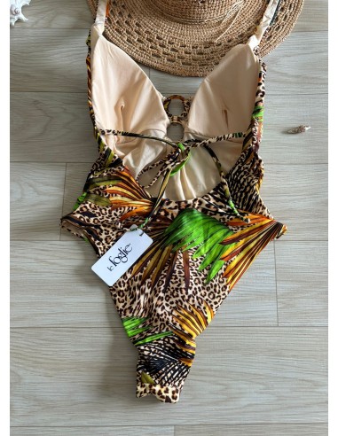 Intero Indonesia Le foglie