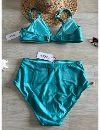 Bikini Saturnia Le foglie