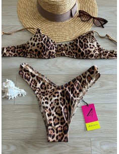 Bikini a top 4Giveness