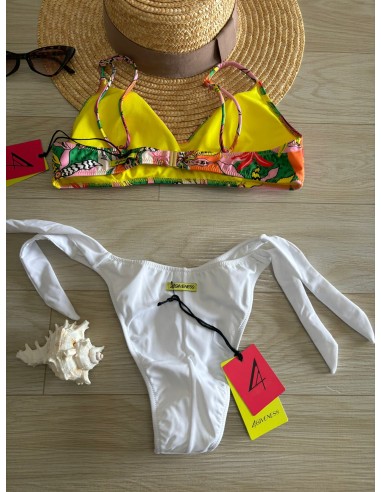 Bikini a top 4Giveness