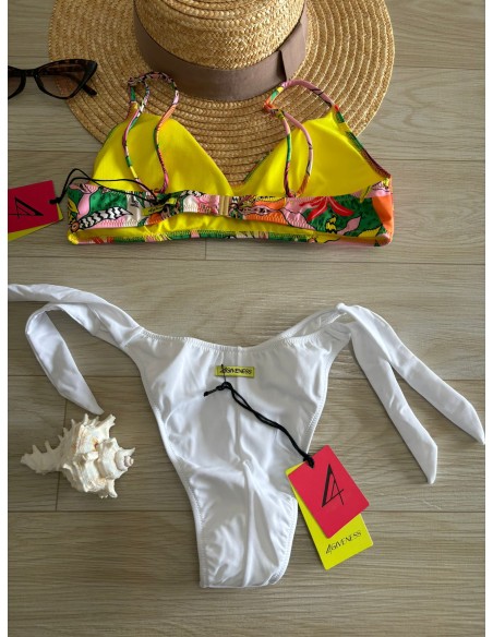 Bikini a top 4Giveness