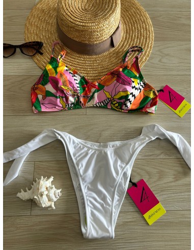 Bikini a top 4Giveness