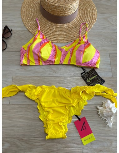 Bikini a top 4Giveness