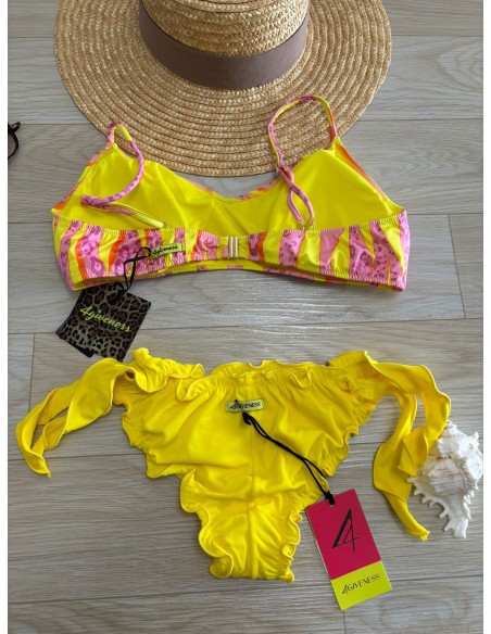 Bikini a top 4Giveness