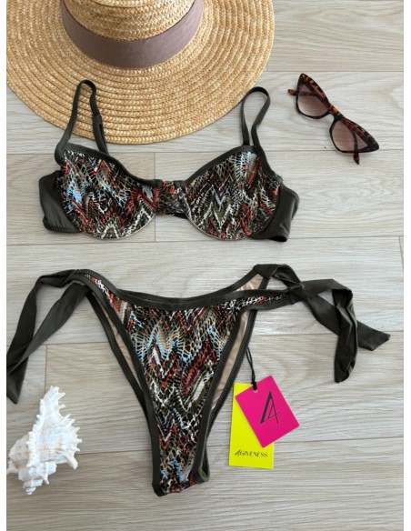 Bikini a balconini 4Giveness
